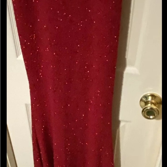 Lovely Day Women’s Red Sequined Maxi Formal Prom Dress Back Out Size Medium - Picture 3 of 10